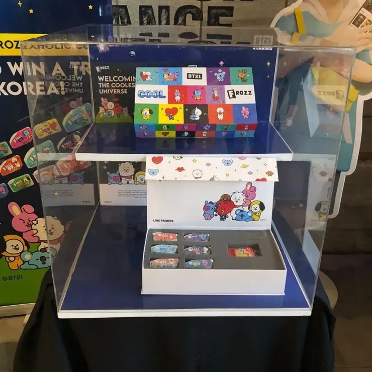 Display Akrilik Koleksi Line Friends