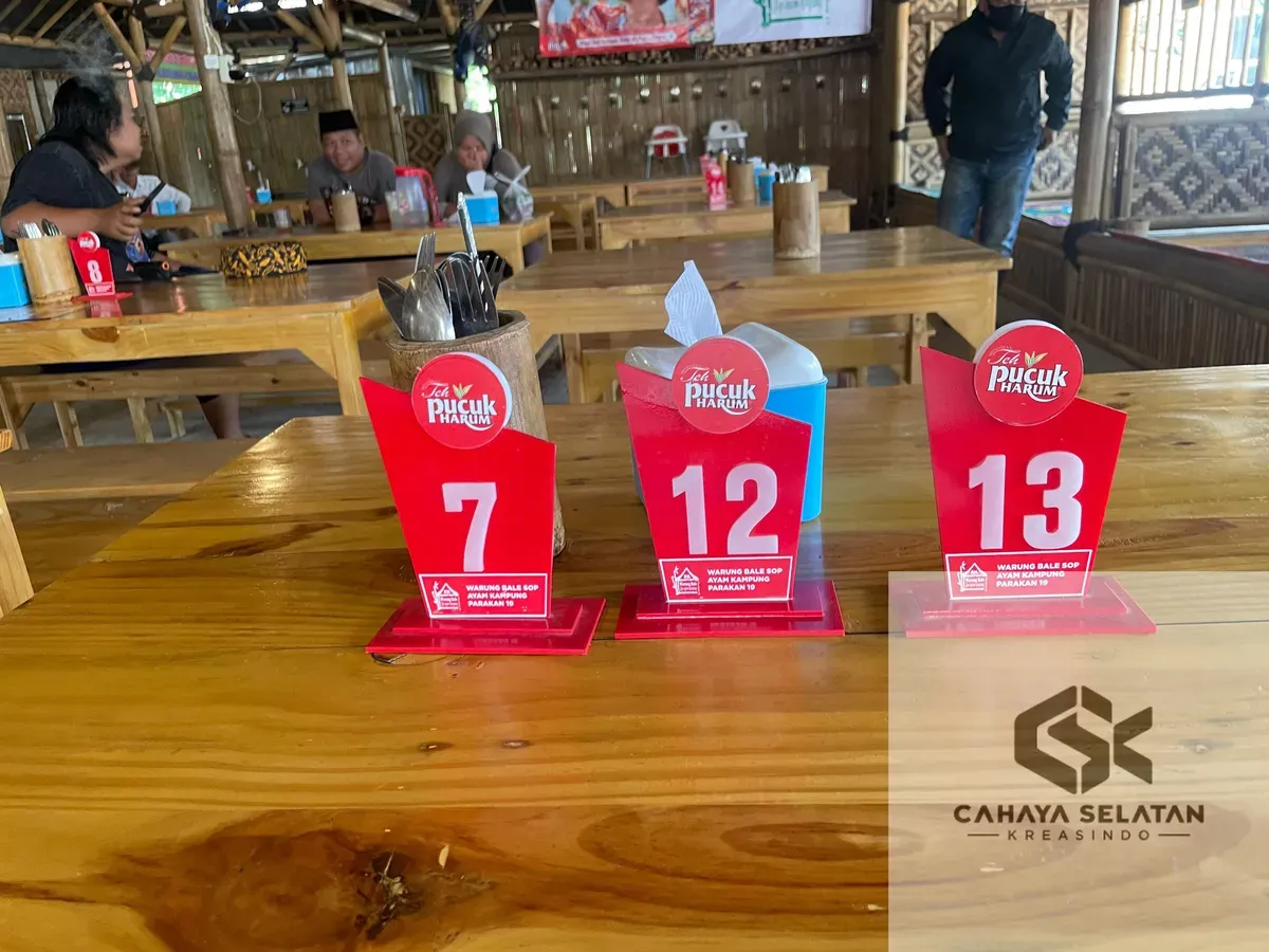 Nomor Meja Akrilik Custom Teh Pucuk untuk Cafe di Tangerang